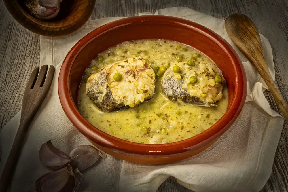 Merluza a la Cazuela Receta Asturiana: Un Delicioso